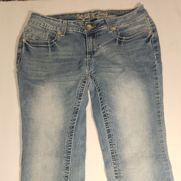 Myth of Jade Ladies Jeans in size 4/ 30" Waist - Picture 2 of 10